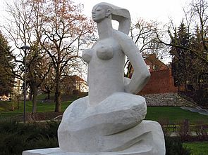 Rzeźba Łyna, Park Podzamcze