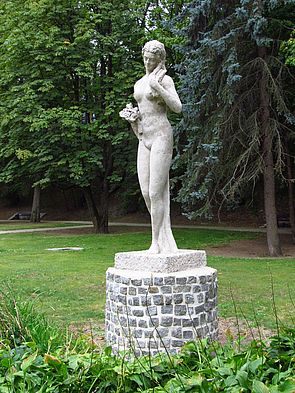Rzeźba Wiosna, Park Podzamcze